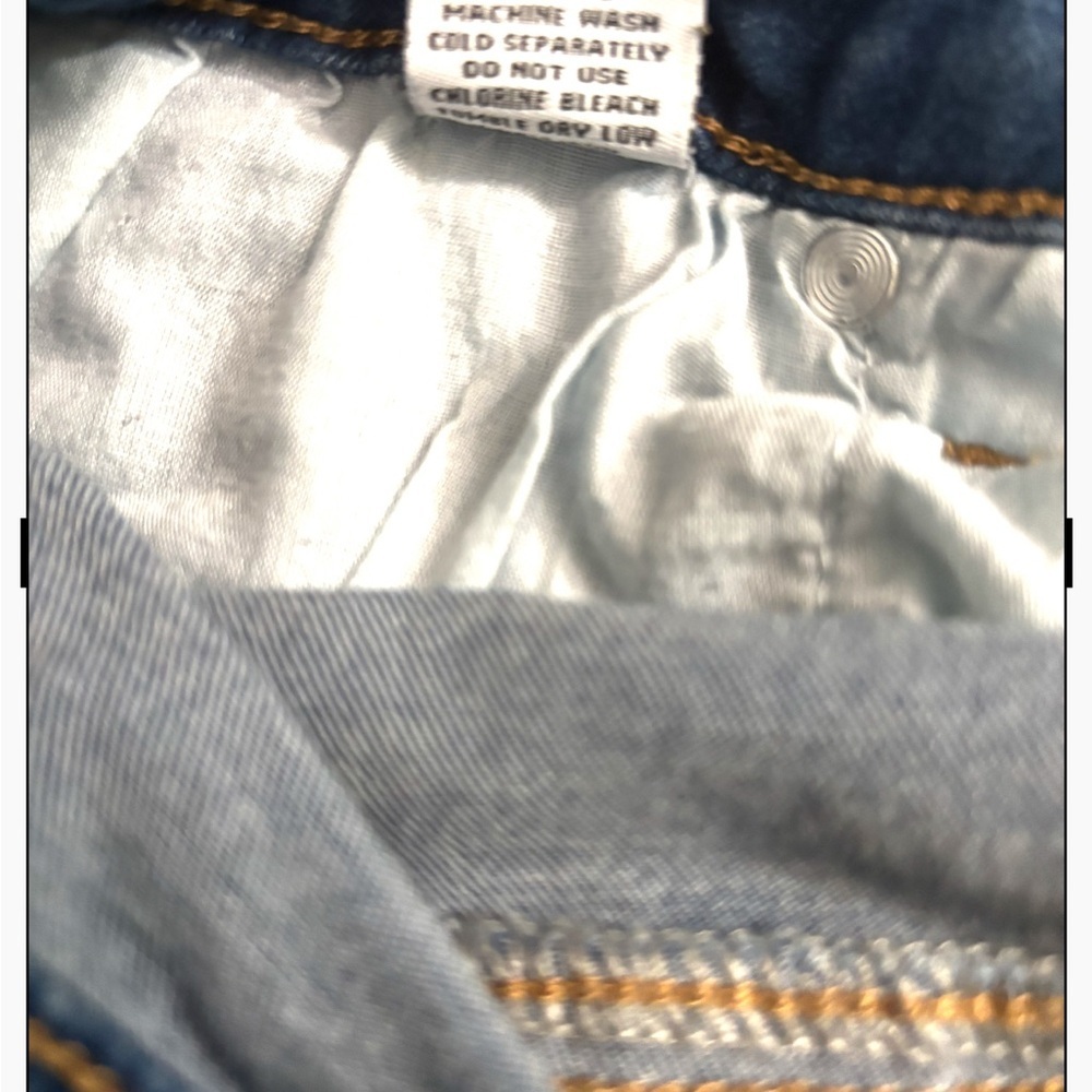 Disclosure Light Blue Relaxed Jeans- See pics for true color. - Picture 5 of 10